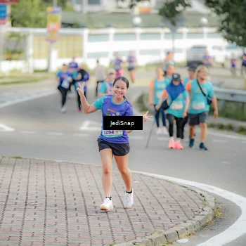 Runner Photo 8328840