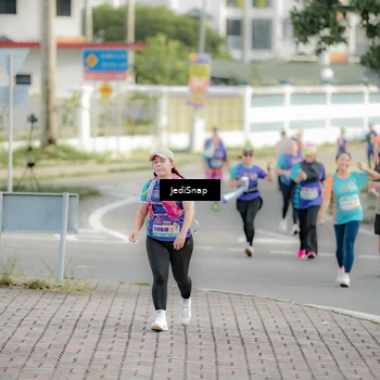 Runner Photo 8328852