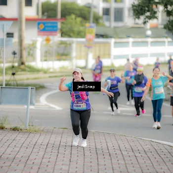 Runner Photo 8328855
