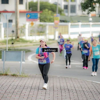 Runner Photo 8328857