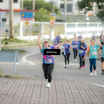 Runner Photo 8328863
