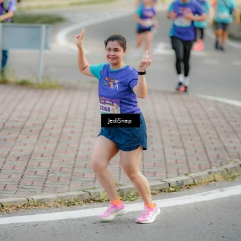 Runner Photo 8328867