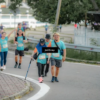 Runner Photo 8328869