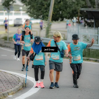 Runner Photo 8328879