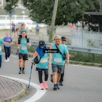 Runner Photo 8328890