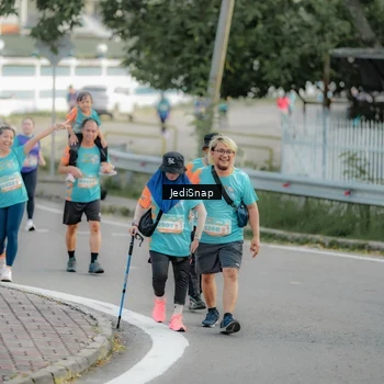 Runner Photo 8328895