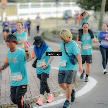 Runner Photo 8328908