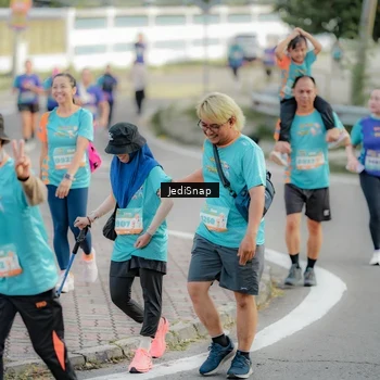 Runner Photo 8328913