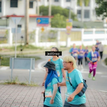 Runner Photo 8328920