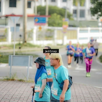 Runner Photo 8328921