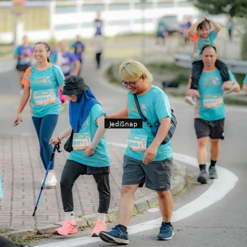 Runner Photo 8328926