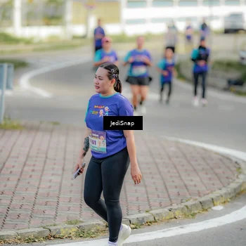 Runner Photo 8328959