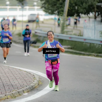 Runner Photo 8328972