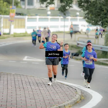 Runner Photo 8328977