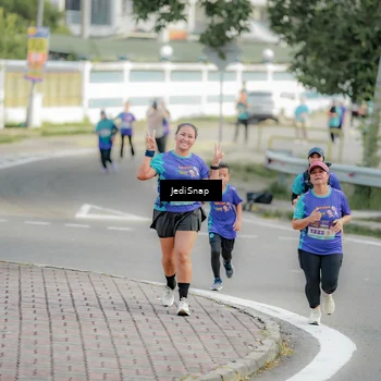 Runner Photo 8328987
