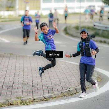 Runner Photo 8329030