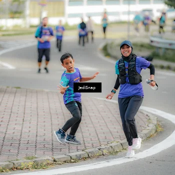 Runner Photo 8329035