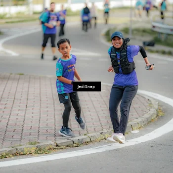 Runner Photo 8329041