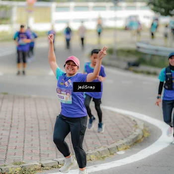 Runner Photo 8329050