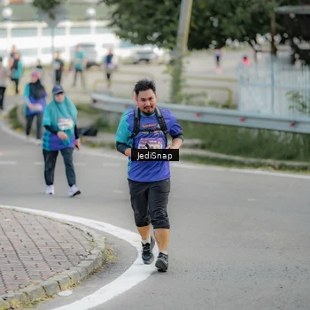 Runner Photo 8329054