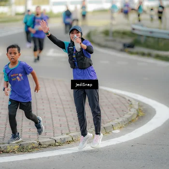Runner Photo 8329057