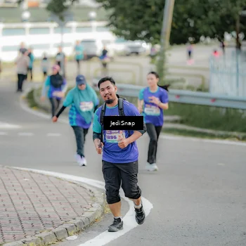 Runner Photo 8329067