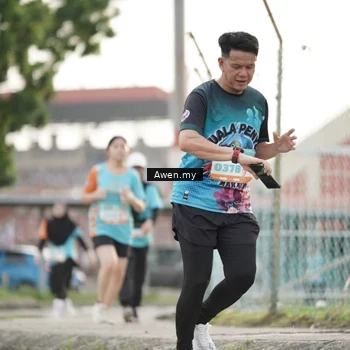 Runner Photo 8329068