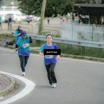 Runner Photo 8329079