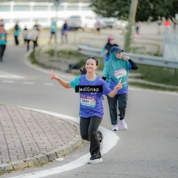 Runner Photo 8329092