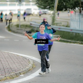 Runner Photo 8329108