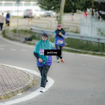 Runner Photo 8329127