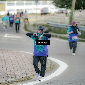Runner Photo 8329134