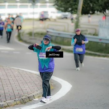 Runner Photo 8329139