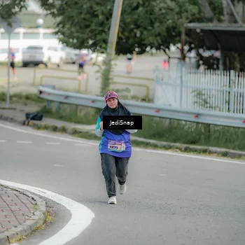 Runner Photo 8329141
