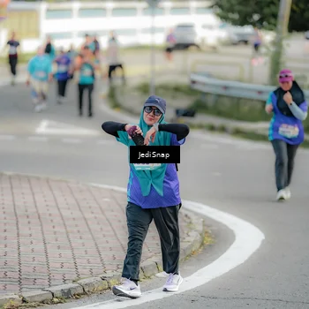 Runner Photo 8329143