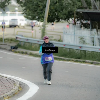 Runner Photo 8329144