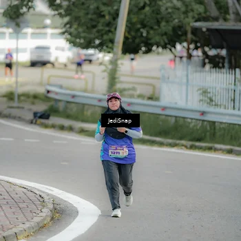 Runner Photo 8329160