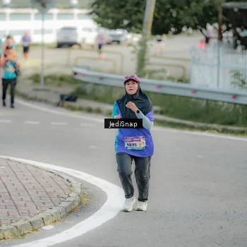 Runner Photo 8329165