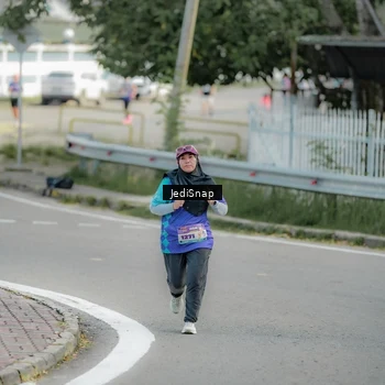 Runner Photo 8329169