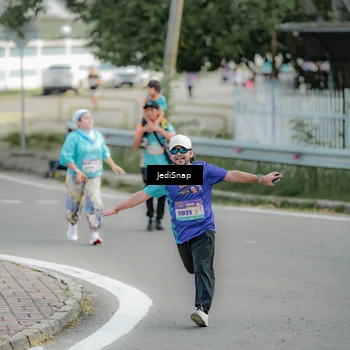 Runner Photo 8329181