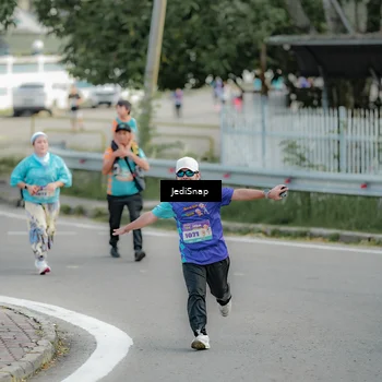 Runner Photo 8329184