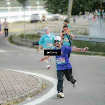 Runner Photo 8329191