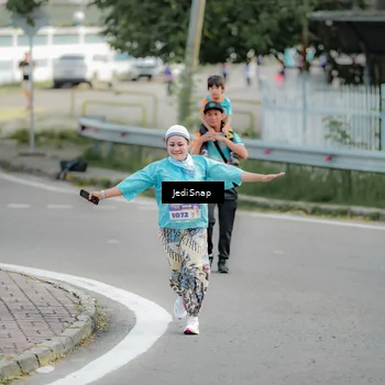 Runner Photo 8329198
