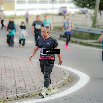 Runner Photo 8329258