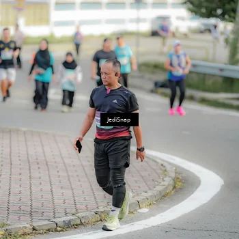Runner Photo 8329260