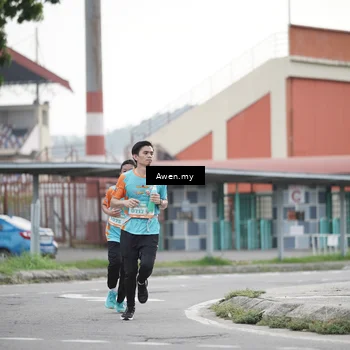 Runner Photo 8329261