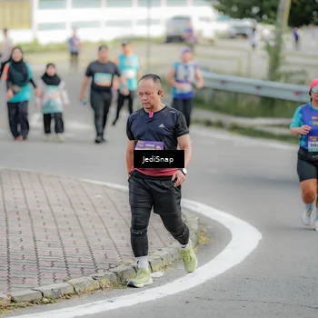 Runner Photo 8329264
