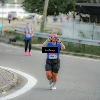 Runner Photo 8329277