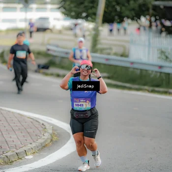 Runner Photo 8329291