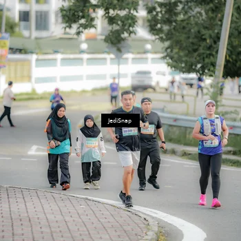 Runner Photo 8329299